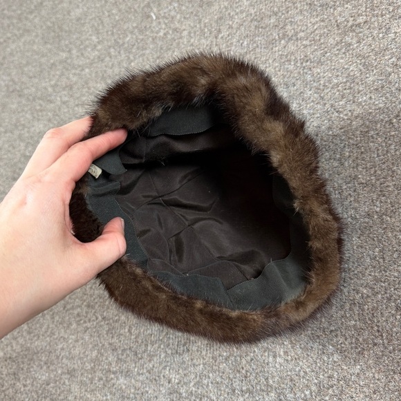 Vintage Brown Real Mink Fur Women’s Hat Winter Ski Beanie Luxury Après-Ski Cap